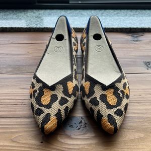 Rothy’s Big Cat Point Size 10.5 NWOT